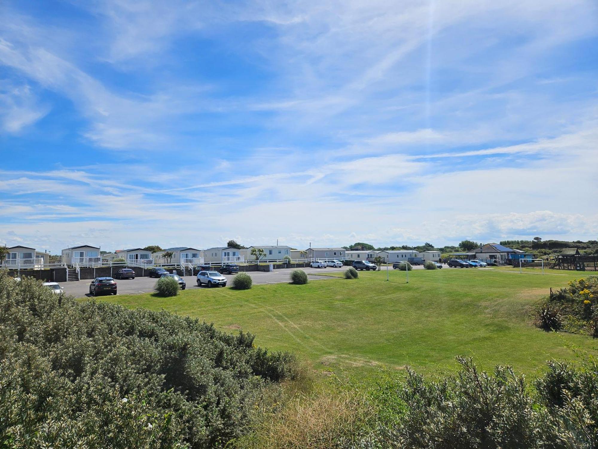 Beachside Holiday Park Брен Экстерьер фото