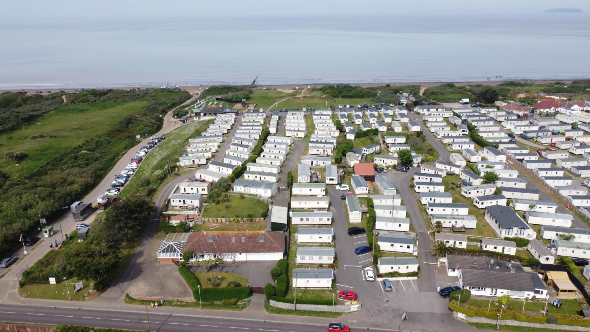 Beachside Holiday Park Брен Экстерьер фото